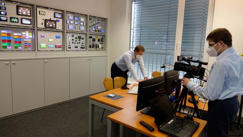 Roundtables - Webinare - Live Video Conferences Roundtables - Webinare - Live Video Conferences